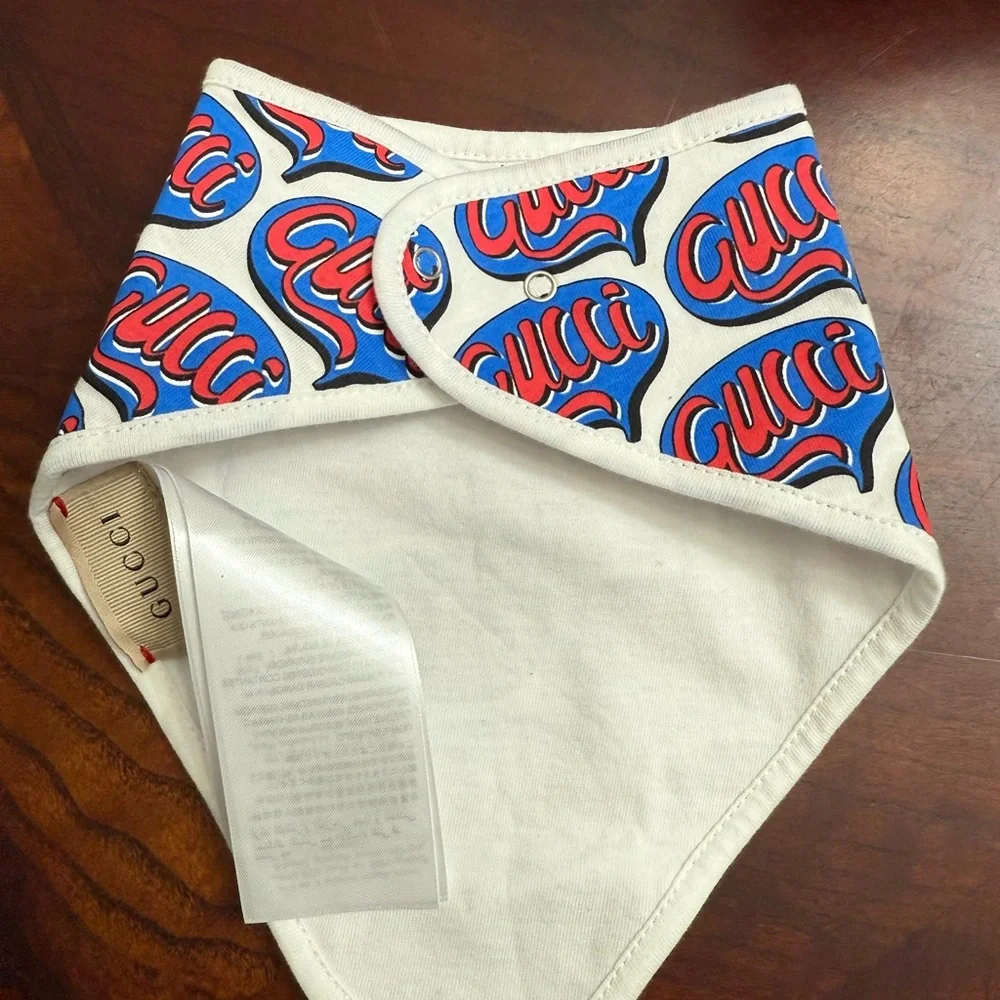 Brand new babies Gucci bib with box